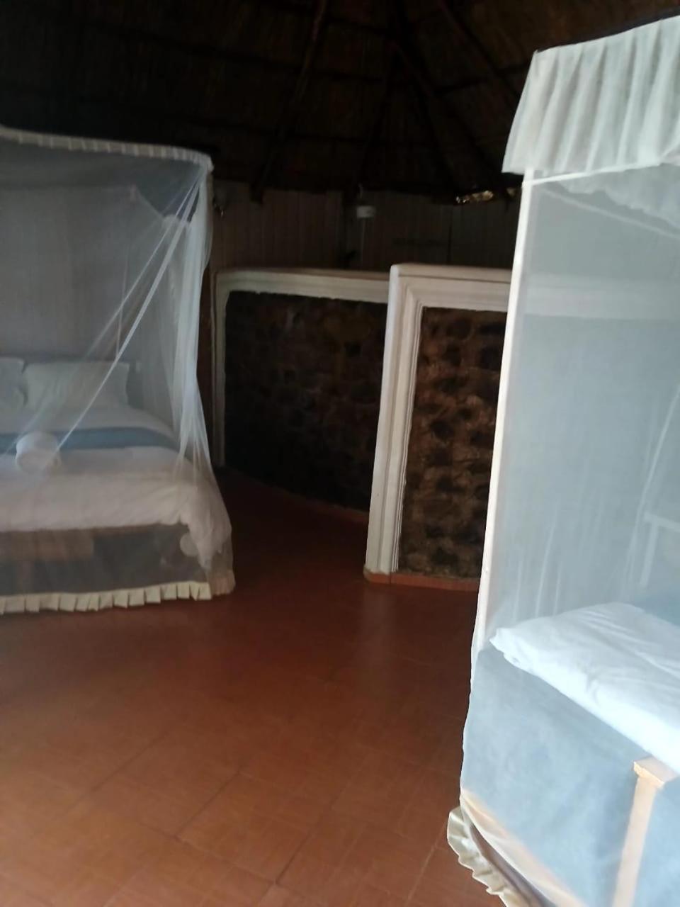Ches Bay Resort Nangina Esterno foto