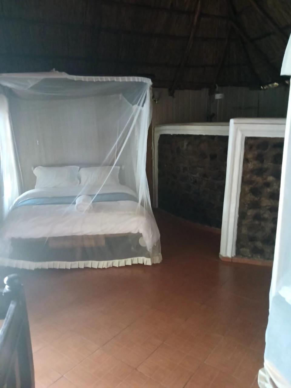 Ches Bay Resort Nangina Esterno foto