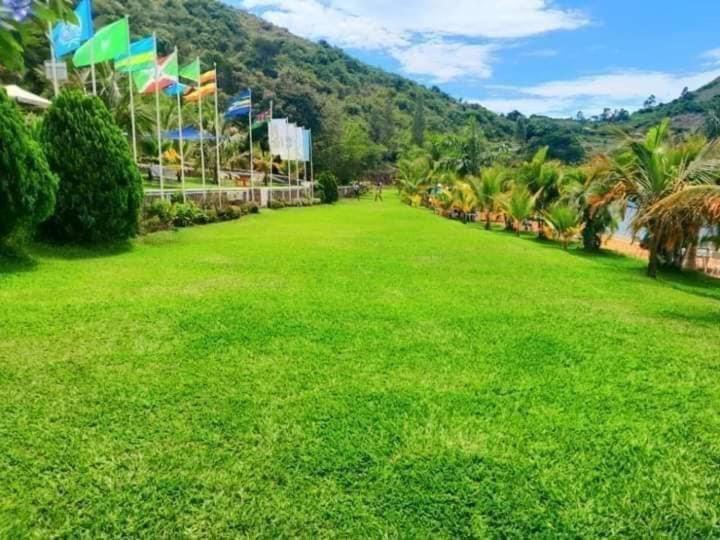 Ches Bay Resort Nangina Esterno foto